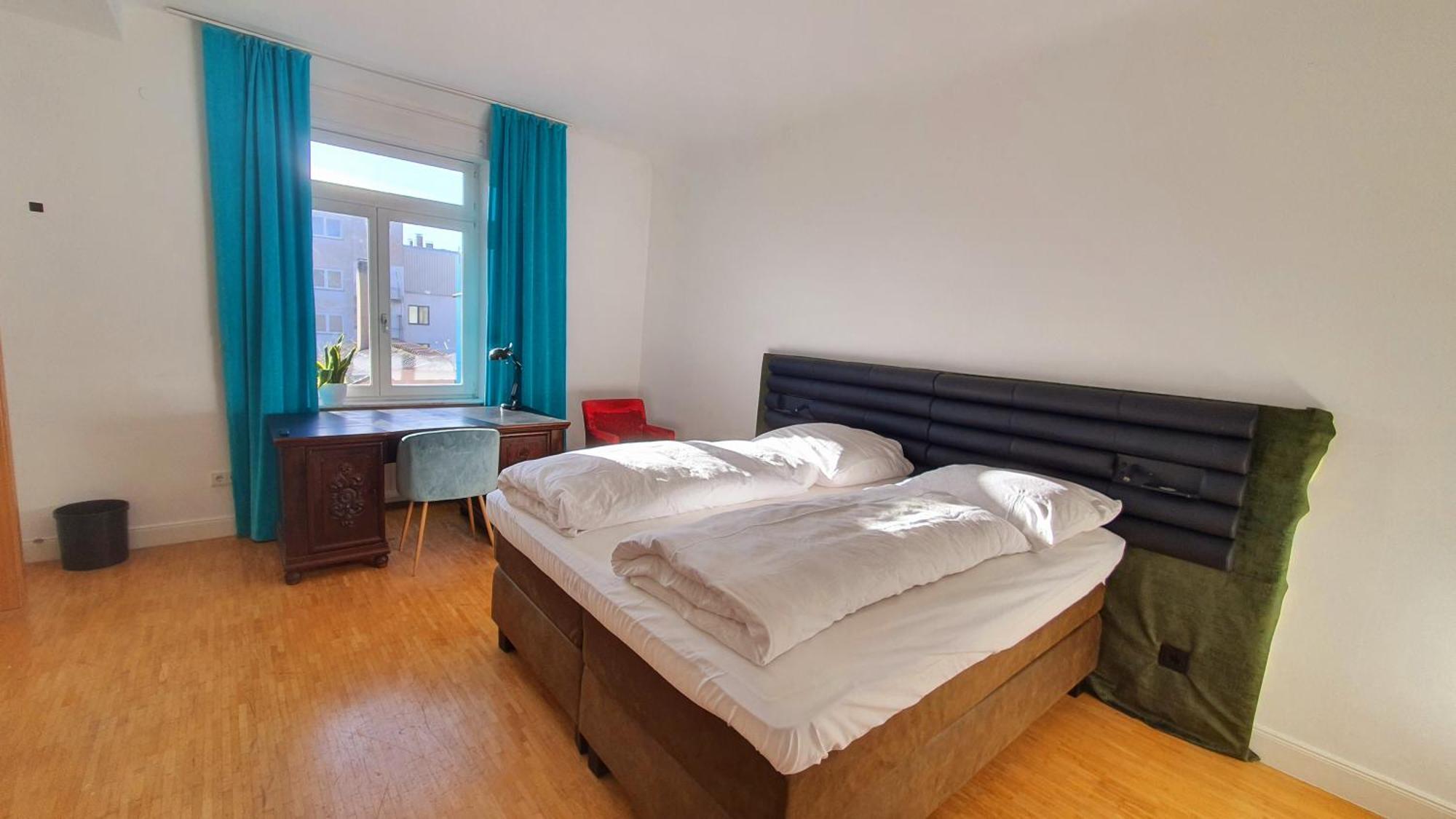 Helles Zimmer Mit Kingsize-Bett マンハイム エクステリア 写真